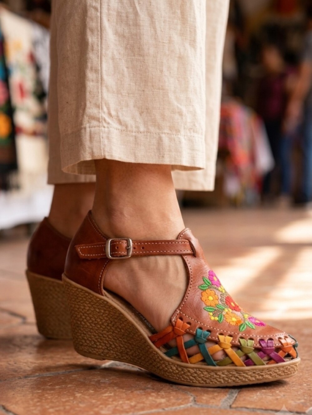 Handmade Mexican Leather Floral Embroidered Huarache Wedges Size 7